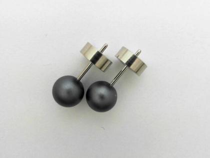 Apero Ohrstecker Kugel Aluminium 7mm Anthrazit – Ohrschmuck Ohrstecker aus Aluminium.