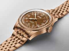 Oris Big Crown Pointer Date Automatik Bronze 40mm braunes Zifferblatt Metallband – Herrenuhren Uhr mit Datum aus Bronze und Edelstahl. Das Gehäuse ist rund. Das Armband ist ein Metallarmband. Das Zifferblatt ist arabisch Index und braun. – Ansicht 3