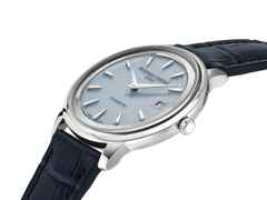 Frederique Constant Classics Moneta Solarmetre Quarz Edelstahl 39mm blaues Zifferblatt blaues Lederband und Metallband – Herrenuhren Uhr mit Datum aus Edelstahl. Das Gehäuse ist rund und silber. Das Lederarmband ist blau. Das Zifferblatt ist ein Index in blau. – Ansicht 4