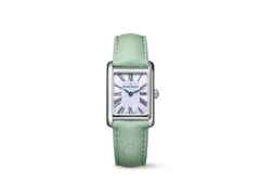 Maurice Lacroix Fiaba Square Quarz Edelstahl 24x34mm Perlmutt-Zifferblatt grünes Lederband – Damenuhren Uhr ohne Datum aus Edelstahl. Das Gehäuse ist rechteckig und silber. Das Lederarmband ist grün. Das Zifferblatt ist römisch und weiß.