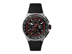 TAG Heuer Formula 1 Chronograph Automatik Titan 44mm schwarzes Zifferblatt schwarzes Kautschukband – Herrenuhren Chronograph aus Aluminium, DLC beschichtet, Kautschuk und Titan. Das Gehäuse ist rund und grau. Das Kautschuk / Kunststoff / Silikon Armband ist schwarz. Das Zifferblatt ist ein Index in schwarz.