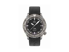 Sinn Spezialuhren T50 Taucheruhr Automatik Titan 41mm schwarzes Zifferblatt schwarz Silikonband – Herrenuhren Uhr mit Datum aus Kautschuk und Titan. Das Gehäuse ist rund und grau. Das Kautschuk / Kunststoff / Silikon Armband ist schwarz. Das Zifferblatt ist ein Index in schwarz.