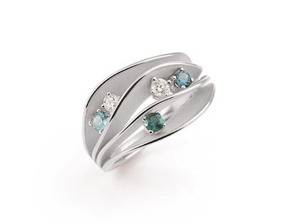 Cammilli Firenze Dune Color Ring White Ice mit grünen Turmalinen und Brillanten 0,550ct – Ringe Ring mit Besatz aus 750 Weißgold.