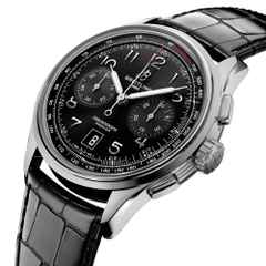 Breitling Premier B01 Chronograph 42 Automatik Edelstahl schwarzes Zifferblatt schwarzes Lederband – Herrenuhren Chronograph aus Edelstahl und Leder. Das Gehäuse ist rund und silber. Das Lederarmband Kroko / Alligator ist schwarz. Das Zifferblatt ist arabisch und schwarz. – Ansicht 2