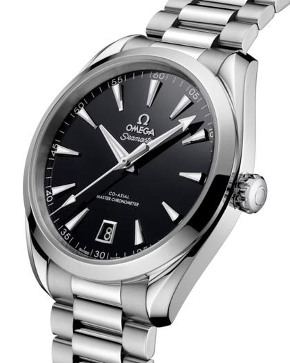 Omega Seamaster Aqua Terra 150M Automatik Edelstahl 41mm schwarzes Zifferblatt Metallband – Herrenuhren Uhr mit Datum aus Edelstahl. Das Gehäuse ist rund und silber. Das Edelstahlarmband ist silber. Das Zifferblatt ist ein Index in schwarz. – Ansicht 5