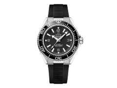 Omega Seamaster Planet Ocean 600M Automatik Edelstahl 42mm schwarzes Zifferblatt schwarze Keramiklünette Kautschukband – Herrenuhren Uhr ohne Datum aus Edelstahl und Keramik. Das Gehäuse ist rund und silber. Das Kautschuk / Kunststoff / Silikon Armband ist schwarz. Das Zifferblatt ist arabisch Index und schwarz.
