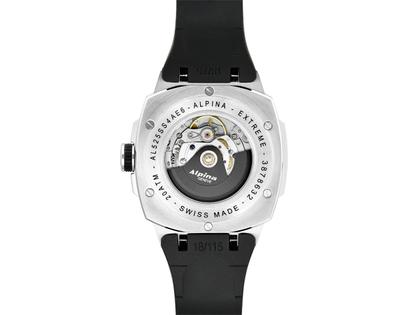 Alpina Alpiner Extreme Freeride World Tour Automatik Edelstahl 41mm schwarzes Zifferblatt schwarzes Kautschukband – Herrenuhren Uhr mit Datum aus Edelstahl und Kautschuk. Das Gehäuse ist rund und silber. Das Kautschuk / Kunststoff / Silikon Armband ist schwarz. Das Zifferblatt ist ein Index in schwarz. – Ansicht 3
