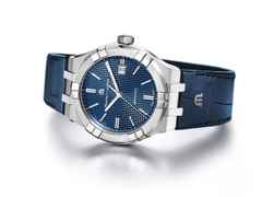 Maurice Lacroix Aikon Automatik Edelstahl 42mm blaues Zifferblatt blaues Lederband – Herrenuhren Uhr mit Datum aus Edelstahl. Das Gehäuse ist rund und silber. Das Lederarmband ist blau. Das Zifferblatt ist ein Index in blau. – Ansicht 2
