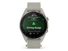 Garmin Approach S72 Titan Grau-DLC 47mm digitales Display graues Textilband – Herrenuhren Uhr Multifunktion aus Keramik und Kunststoff. Das Gehäuse ist rund und grau. Das Textilarmband ist grau. Das Zifferblatt ist digital und schwarz.