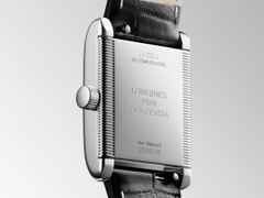 Longines DolceVita   Mini Quarz Edelstahl 22x29mm silbernes Zifferblatt schwarzes Lederband – Damenuhren Uhr ohne Datum aus Edelstahl und Leder. Das Gehäuse ist rechteckig und silber. Das Lederarmband Kroko / Alligator ist schwarz. Das Zifferblatt ist römisch und silber. – Ansicht 4