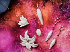 Meissen Bloom Collection Brosche "Blüte" Silber vergoldet 4,8x5,5cm – Ansteckschmuck Brosche aus 925 Silber vergoldet, Porzellan und und . – Ansicht 4