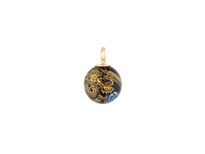 Meissen Boule Kugelanhänger "Glücksdrache Xia" Roségold mit schwarzem Meissener Porzellan 21mm – Anhänger Anhänger ohne Besatz in schwarz und aus 750 Rotgold und Porzellan.