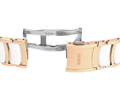 Rado Centrix Diamonds Quarz Edelstahl Roségold-PVD 35mm weißes Perlmutt-Zifferblatt mit Brillanten Metallband – Damenuhren Uhr mit Datum aus Edelstahl, Keramik und PVD beschichtet. Das Gehäuse ist rund und roségold. Das Edelstahlarmband ist roségold. Das Zifferblatt ist ein Index in weiß. – Ansicht 5