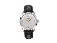 Glashütte Original Sixties Automatik Edelstahl 39mm silberfarbenes Zifferblatt schwarzes Lederband – Herrenuhren Uhr ohne Datum aus Edelstahl. Das Gehäuse ist rund und silber. Das Lederarmband Kroko / Alligator ist schwarz. Das Zifferblatt ist arabisch Index und silber.