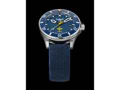 Hanhart Fly Navy Aerosphere MFG3 Automatik Edelstahl 42mm blaues Zifferblatt blaues Textilband limitiert – Herrenuhren Uhr mit Datum aus Edelstahl und Keramik. Das Gehäuse ist rund und silber. Das Textilarmband ist blau. Das Zifferblatt ist arabisch und blau. – Ansicht 4
