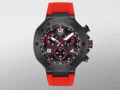 Tissot T-Race MotoGP                 2023 Chronograph Limited Edition  Quarz – Herrenuhren Chronograph aus Edelstahl und PVD beschichtet. Das Gehäuse ist rund und schwarz. Das Kautschuk / Kunststoff / Silikon Armband ist rot. Das Zifferblatt ist arabisch Index und schwarz. – Ansicht 2