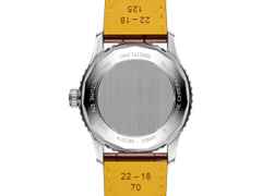 Breitling Navitimer Automatic GMT 41 Chronometer Edelstahl cremefarbenes Zifferblatt braunes Lederband – Herrenuhren Uhr mit Datum aus Edelstahl. Das Gehäuse ist rund und silber. Das Lederarmband Kroko / Alligator ist braun. Das Zifferblatt ist ein Index in beige. – Ansicht 2