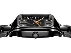 Rado True Square Quarz Keramik schwarz 29mm Keramikband schwarz – Damenuhren Uhr mit Datum aus Keramik und Titan. Das Gehäuse ist quadratisch und schwarz. Das Keramikarmband ist schwarz. Das Zifferblatt ist ein Index in schwarz. – Ansicht 3
