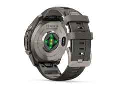 Garmin Fenix 9 Pro inReach Solar Titan 47mm digitales Display graues Silikonband – Herrenuhren Uhr Multifunktion aus Kautschuk und Titan. Das Gehäuse ist rund und grau. Das Kautschuk / Kunststoff / Silikon Armband ist grau. Das Zifferblatt ist digital und schwarz. – Ansicht 4