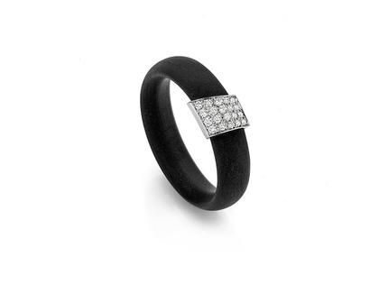 Micha Bunz Ring Platin Kautschuck mit Paveé – Ringe Ring in schwarz und aus 950 Platin und Kautschuk.