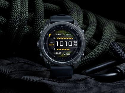 Garmin tactix 8 AMOLED Quarz Polymer und Titan 51mm digitales Zifferblatt schwarzes Nylonband – Herrenuhren Uhr Multifunktion aus DLC beschichtet, Kunststoff und Titan. Das Gehäuse ist rund und schwarz. Das Textilarmband ist schwarz. Das Zifferblatt ist digital und schwarz. – Ansicht 5