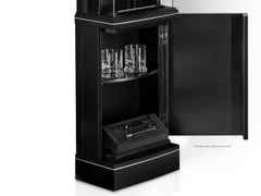 Erwin Sattler Präzisionspendeluhr Standuhr Illumina Secunda Carbon – Großuhren Standuhr aus . Das Gehäuse ist rechteckig und schwarz. Das Zifferblatt ist römisch Index und schwarz. – Ansicht 8