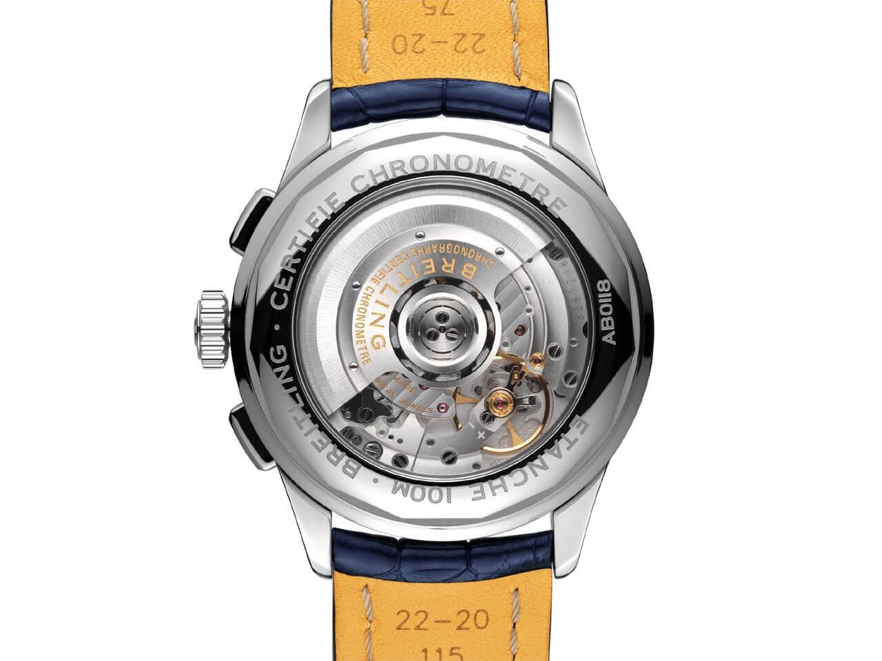 Breitling Premier B01 Chronograph 42 Bentley Mulliner Limited Edition Automatik Edelstahl weißes Zifferblatt blaues Lederband – Herrenuhren Chronograph aus Edelstahl. Das Gehäuse ist rund und silber. Das Lederarmband Kroko / Alligator ist blau. Das Zifferblatt ist ein Index in silber. – Ansicht 3