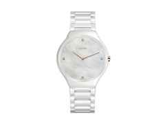 Rado True Thinline Diamonds Quarz Keramik 39mm weißes Perlmutt-Zifferblatt weißes Keramikband – Herrenuhren Uhr ohne Datum aus Edelstahl, Keramik und Titan. Das Gehäuse ist rund und weiß. Das Keramikarmband ist weiß. Das Zifferblatt ist ein Index in weiß.
