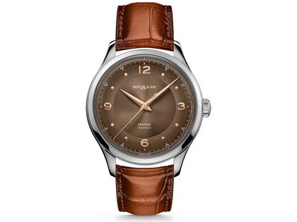 Montblanc Heritage  Automatik 40 mm Edelstahl braunes Lederband – Herrenuhren Uhr ohne Datum aus Edelstahl und Leder. Das Gehäuse ist rund und silber. Das Lederarmband Kroko / Alligator ist braun. Das Zifferblatt ist arabisch Index und braun.