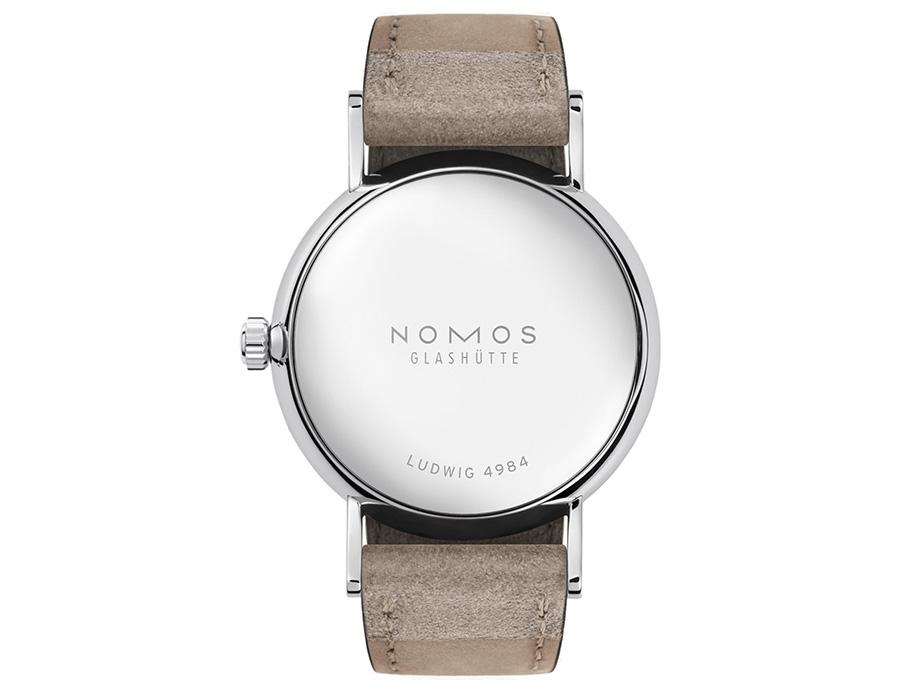 Nomos Glashütte Ludwig 33 Duo Handaufzug Edelstahl weißes Zifferblatt beiges Lederband – Damenuhren Uhr ohne Datum aus Edelstahl. Das Gehäuse ist rund und silber. Das Lederarmband ist beige. Das Zifferblatt ist römisch Index und weiß. – Ansicht 2