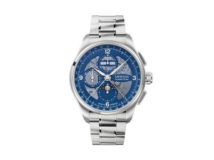 Herrenuhren Chronograph aus Edelstahl. Das Gehäuse ist rund und silber. Das Edelstahlarmband ist silber. Das Zifferblatt ist arabisch Index und blau.