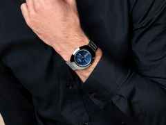 Rado DiaStar Original Automatik Ceramos 38 mm blau Edelstahlband – Herrenuhren Uhr mit Datum aus Edelstahl und Keramik. Das Gehäuse ist oval und silber. Das Edelstahlarmband ist silber. Das Zifferblatt ist ein Index in blau. – Ansicht 7