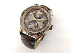 Montblanc 1858 Automatic Geosphere Limited Edition "Wüste Gobi" Bronze 42mm Lederband MB128504 Full Set Occasion – Herrenuhren Uhr mit Datum aus Bronze, Keramik und Titan. Das Gehäuse ist rund und bronze. Das Lederarmband ist braun. Das Zifferblatt ist arabisch Index und braun. – Ansicht 4