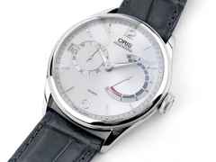 Oris Artelier Calibre 111 Handaufzug Edelstahl 43mm silbernes Zifferblatt graues Lederband 01 111 7700 4061 Full Set Occasion Refurbished – Herrenuhren Uhr mit Datum aus Edelstahl. Das Gehäuse ist rund und silber. Das Lederarmband Kroko / Alligator ist grau. Das Zifferblatt ist ein Index in silber. – Ansicht 4
