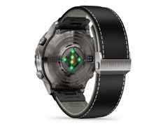 Garmin MARQ Aviator Gen 3 Titan 47mm digitales Display schwarzes Lederband – Herrenuhren Uhr Multifunktion aus Keramik, Leder und Titan. Das Gehäuse ist rund und grau. Das Lederarmband ist schwarz. Der Zifferblatt ist digital. – Ansicht 4