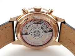 Breitling Montbrillant 01 Limited Edition Automatik Rotgold 40mm beiges Zifferblatt braunes Lederband RB013112 Full Set mit Garantie Occasion – Herrenuhren Chronograph aus 750 Rotgold. Das Gehäuse ist rund und rotgold. Das Lederarmband ist braun. Das Zifferblatt ist arabisch Index und beige. – Ansicht 2