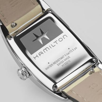 Hamilton American Classic Boulton Small Second M Quarz Edelstahl beigefarbenes Zifferblatt beigefarbenes Lederband – Herrenuhren Uhr ohne Datum aus Edelstahl und Leder. Das Gehäuse ist rechteckig und silber. Das Lederarmband ist beige. Das Zifferblatt ist römisch und beige. – Ansicht 5