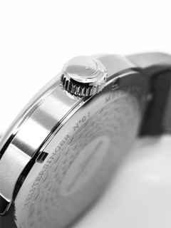 MeisterSinger No 01  Elfenbein Milanaiseband – Herrenuhren Uhr ohne Datum aus Edelstahl. Das Gehäuse ist rund und silber. Das Edelstahlarmband ist silber. Das Zifferblatt ist arabisch und beige. – Ansicht 2