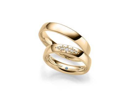 Eduard G. Fidel EGF  Trauringpaar Roségold 4,5mm gewölbt mit Brillanten 0,060ct – Ringe Trauring mit Besatz aus 585 Rotgold.
