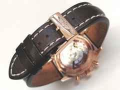 Breitling Montbrillant 01 Limited Edition Automatik Rotgold 40mm beiges Zifferblatt braunes Lederband RB013112 Full Set mit Garantie Occasion – Herrenuhren Chronograph aus 750 Rotgold. Das Gehäuse ist rund und rotgold. Das Lederarmband ist braun. Das Zifferblatt ist arabisch Index und beige. – Ansicht 5