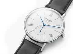 Nomos Glashütte Ludwig neomatik 39 Automatik Edelstahl weißes Zifferblatt Metallband – Herrenuhren Uhr ohne Datum aus Edelstahl. Das Gehäuse ist rund und silber. Das Edelstahlarmband ist silber. Das Zifferblatt ist arabisch Index und weiß. – Ansicht 2