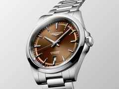 Longines Conquest Automatik Edelstahl 41mm braunes Zifferblatt Metallband – Herrenuhren Uhr mit Datum aus Edelstahl. Das Gehäuse ist rund und silber. Das Edelstahlarmband ist silber. Das Zifferblatt ist ein Index in braun. – Ansicht 2