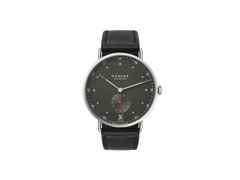Nomos Glashütte Metro 38 Datum Stadtschwarz Handaufzug Edelstahl 38mm schwarzes Zifferblatt schwarzes Lederband – Herrenuhren Uhr mit Datum aus Edelstahl. Das Gehäuse ist rund und silber. Das Lederarmband ist schwarz. Das Zifferblatt ist arabisch Index und grau.