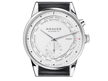 Nomos Glashütte Zürich Weltzeit Automatik Edelstahl 40mm weißes Zifferblatt schwarzes Lederband – Herrenuhren Uhr ohne Datum aus Edelstahl und Leder. Das Gehäuse ist rund und silber. Das Lederarmband ist schwarz. Das Zifferblatt ist ein Index in weiß. – Ansicht 3