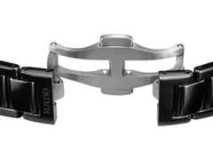 Rado True Square Quarz Keramik schwarz 29mm Keramikband schwarz – Damenuhren Uhr mit Datum aus Keramik und Titan. Das Gehäuse ist quadratisch und schwarz. Das Keramikarmband ist schwarz. Das Zifferblatt ist ein Index in schwarz. – Ansicht 5