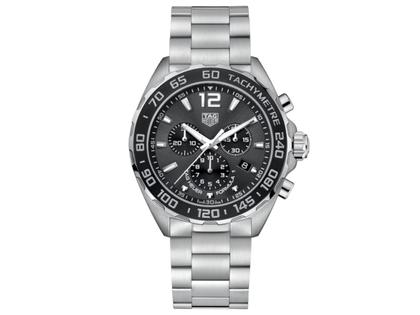 TAG Heuer Formula 1 Chronograph Quarz Edelstahl 43mm graues Zifferblatt Metallband – Herrenuhren Chronograph aus Edelstahl und Keramik. Das Gehäuse ist rund und silber. Das Edelstahlarmband ist silber. Das Zifferblatt ist arabisch Index und grau.