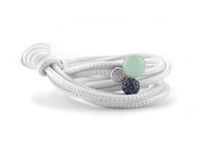 Capolavoro Armband Leder weiß mit Anhänger – Armschmuck Armband in weiß und aus 585 Weißgold und Leder.