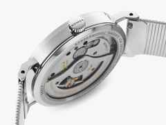 Nomos Glashütte Tangente 35 neomatik Ärzte ohne Grenzen Automatik Edelstahl 35mm weißes Zifferblatt Metallband – Damenuhren Uhr ohne Datum aus Edelstahl. Das Gehäuse ist rund und silber. Das Edelstahlarmband ist schwarz. Das Zifferblatt ist arabisch Index und silber. – Ansicht 3