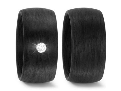 TitanFactory Carbon Partnerringpaar 03 Damenring 1 Brillant – Ringe Trauring mit Besatz aus Carbon.