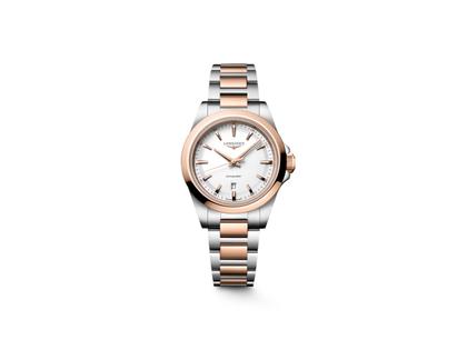 Longines Conquest Quarz Edelstahl 30mm weißes Zifferblatt Metallband – Damenuhren Uhr mit Datum aus Edelstahl und PVD beschichtet. Das Gehäuse ist rund und silber. Das Edelstahlarmband ist silber-roségold. Das Zifferblatt ist ein Index in weiß.